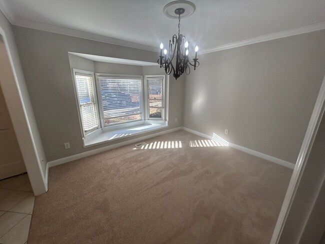 Building Photo - 2 Bed | 2.5 Bath Townhome in Raleigh with ...