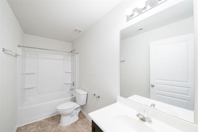 Building Photo - 15810 Mountain Willow Way