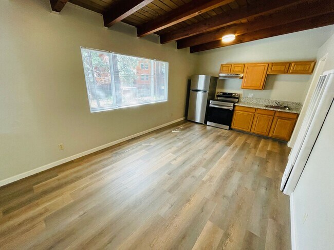 Primary Photo - Studio apartment for RENT in South Lake Tahoe