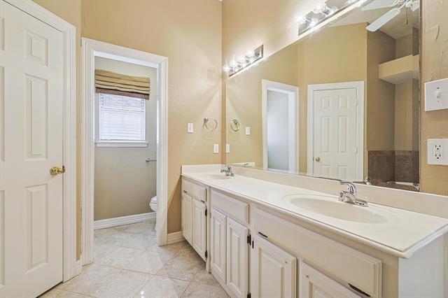 Building Photo - 7009 Oak Hills Ct