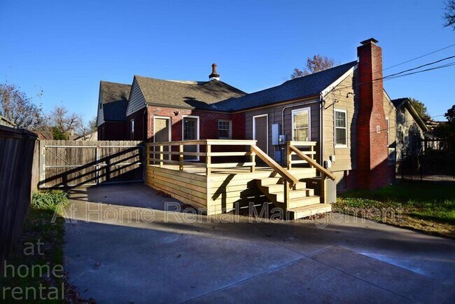 Building Photo - 1740 S Yorktown Ave