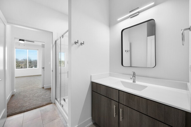 Building Photo - 27 W Park Blvd