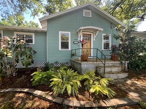 Building Photo - 808 W Coral St