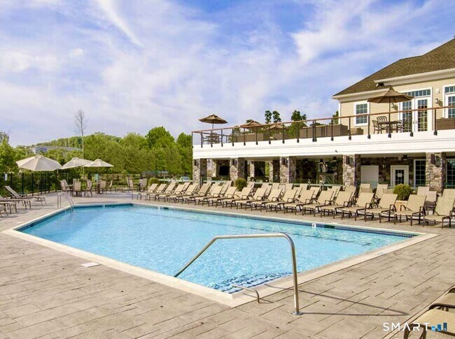 Building Photo - 62 Moorland Dr