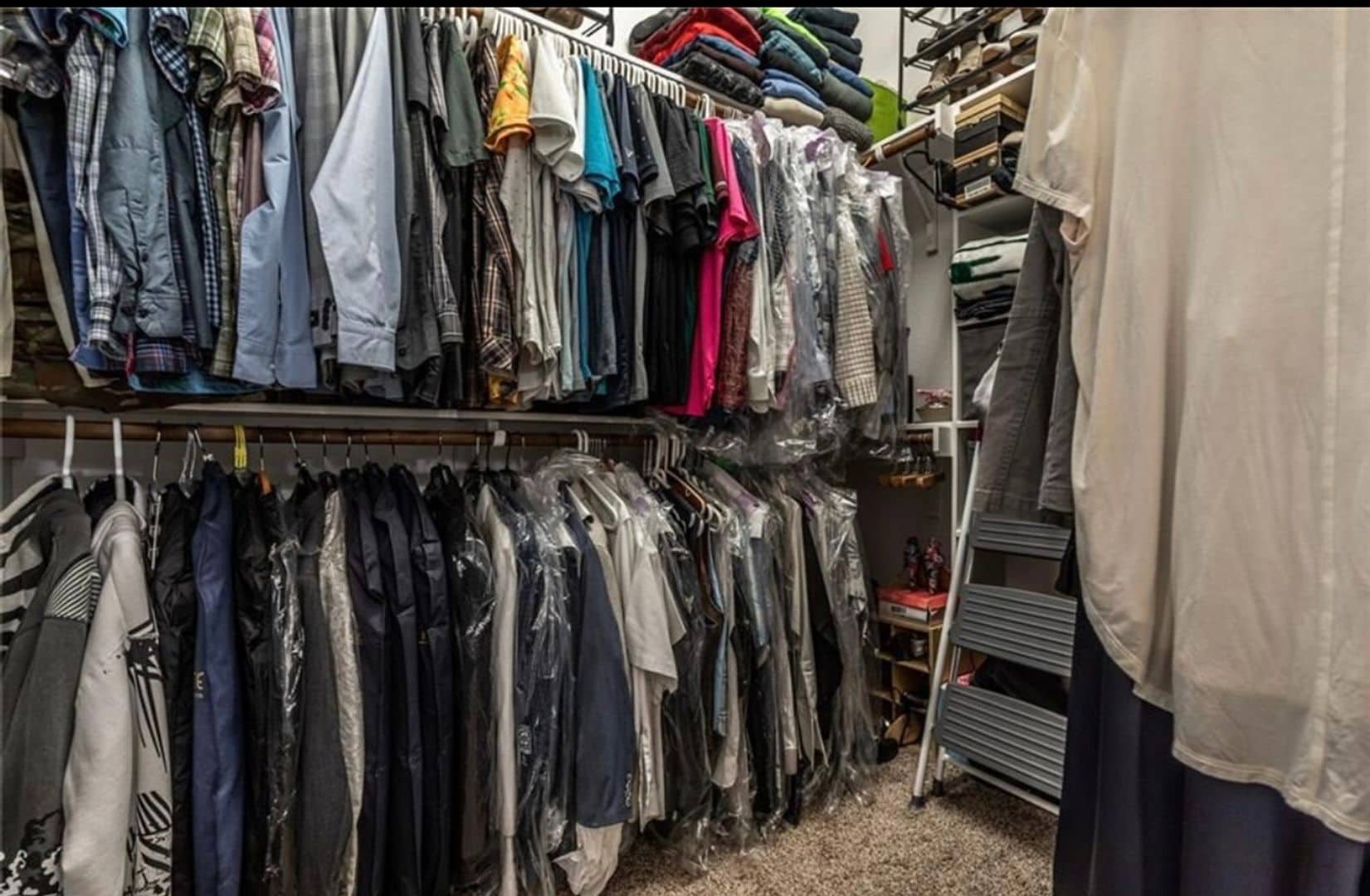 Building Photo - 8219 Quiet Hollow Dr