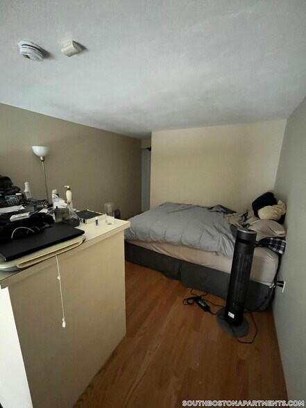 Building Photo - 385 Dorchester St