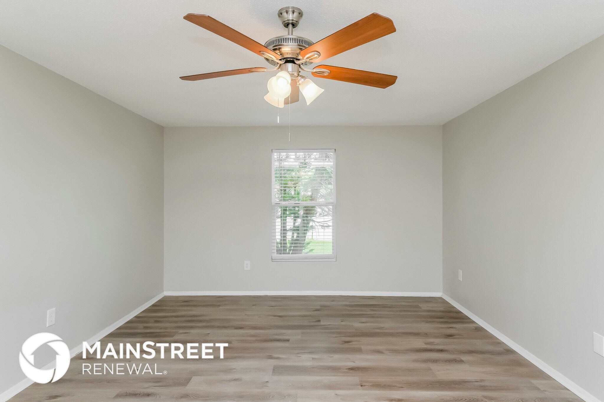 Building Photo - 706 Jacaranda Dr