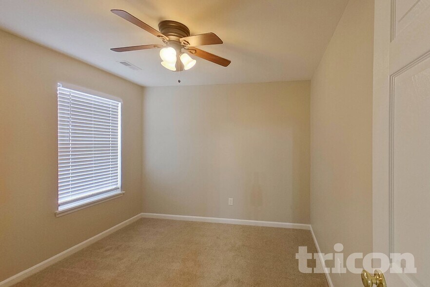 Building Photo - 322 Burning Brook Dr