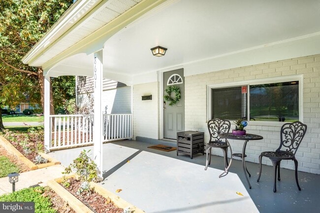 Building Photo - 8601 Cromwell Dr