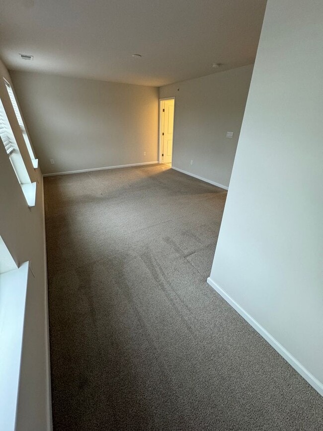 Building Photo - THREE BEDROOM NEW CONSTRUCTION PARKLAND SCHOOLS Townhome