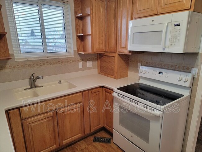 Building Photo - 9218 Alvey Ln