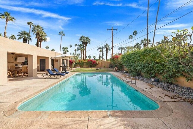 Building Photo - 74681 Peppertree Dr