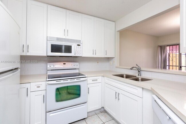 Building Photo - 20700 SW 81st Ave