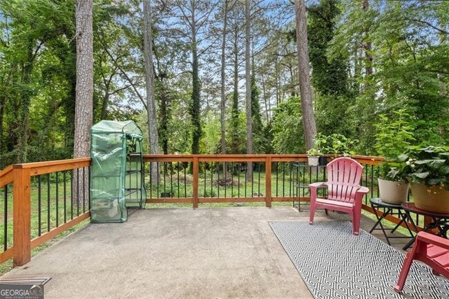 Building Photo - 2425 Clifton Springs Rd