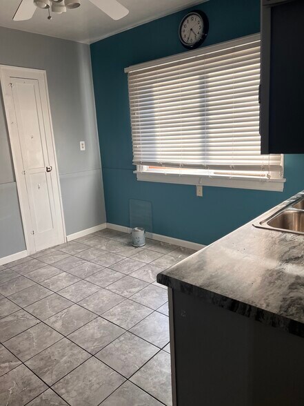 Building Photo - 11621 Havel Ave