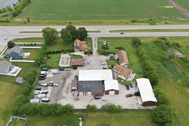 Building Photo - 24134 IL-53