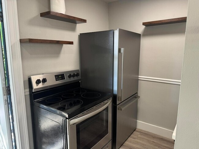 Building Photo - 920 N L St