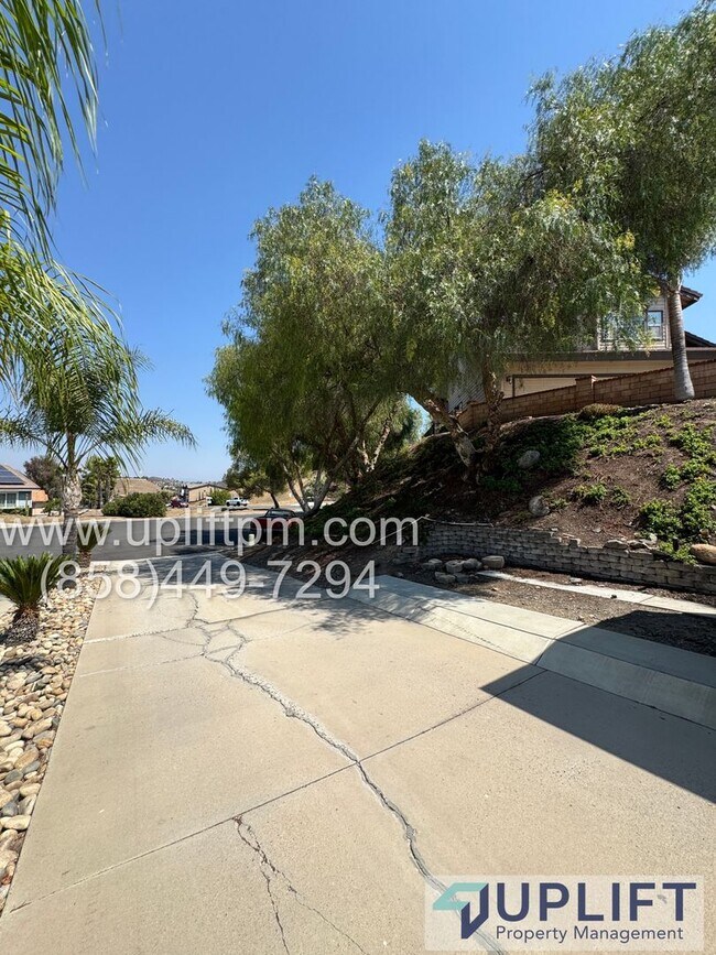 Building Photo - Gated Community Canyon Lake - Large 3 bedr...