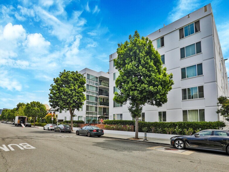 Building Photo - 9950 Durant Dr