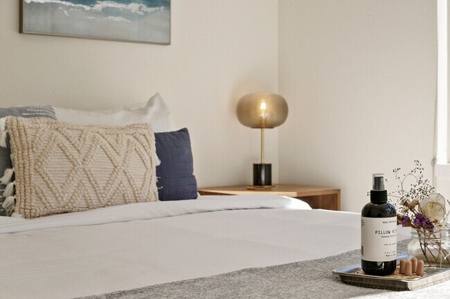 Building Photo - 516 Broadway E