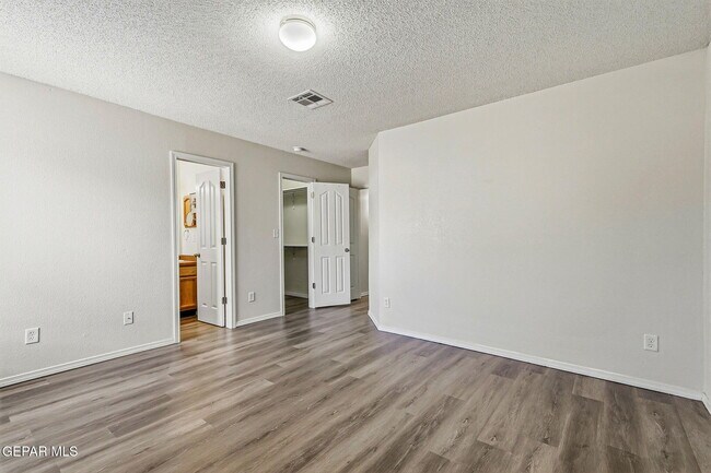 Building Photo - 7261 Sachet Cliff Dr