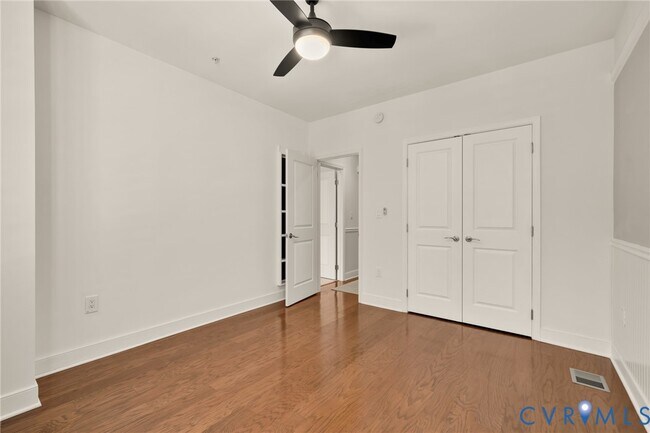 Building Photo - 1418 N Rhodes St