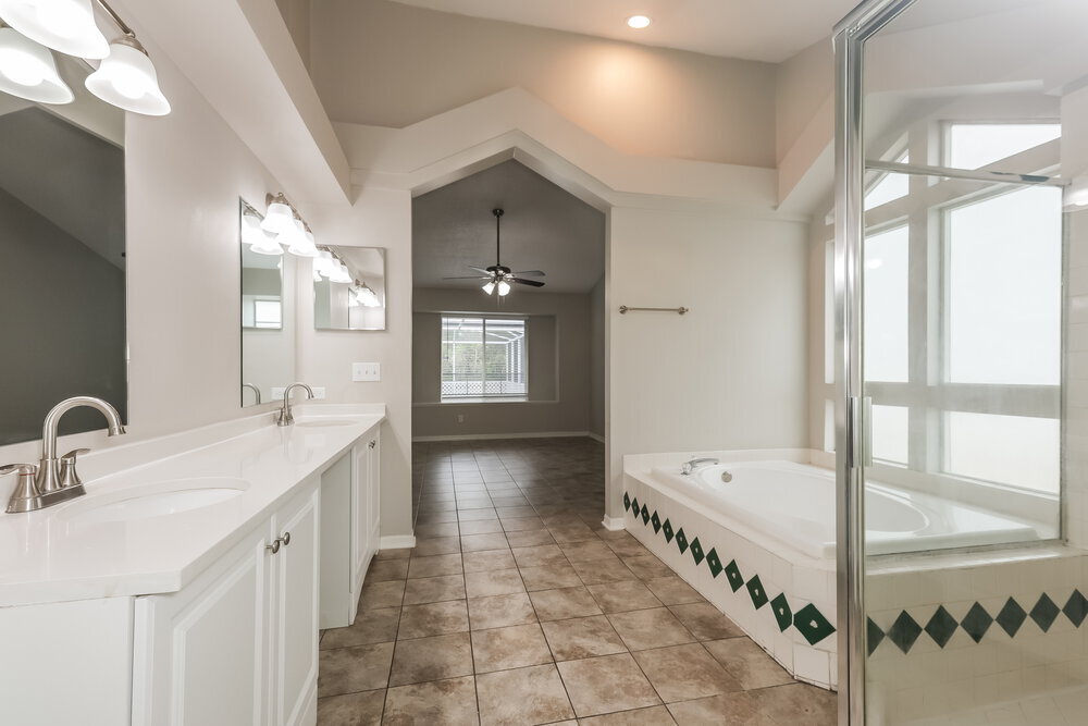 Building Photo - 3322 Silverpond Dr