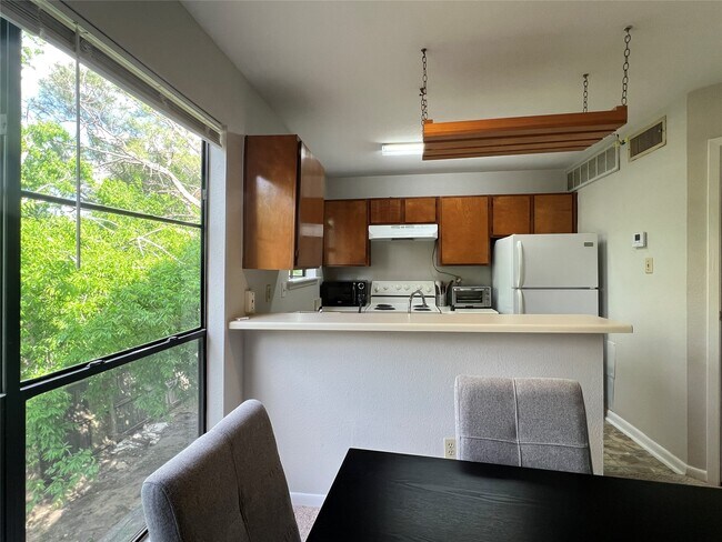 Building Photo - 7901 Cambridge St