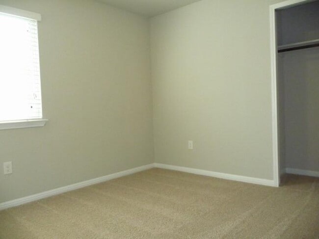 Building Photo - 18409 Bandelier Dr