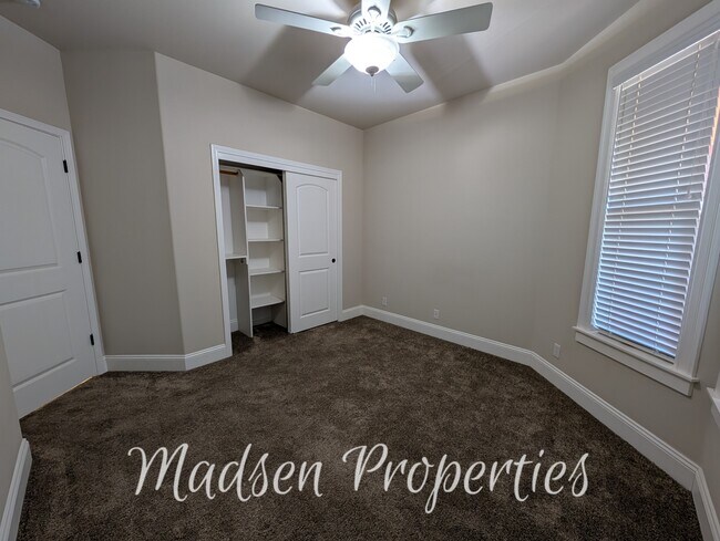 Building Photo - 7 Redeemers Loop