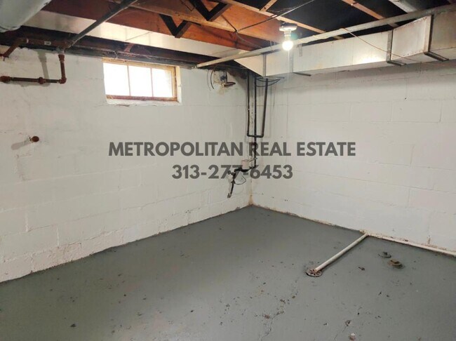 Building Photo - 35130 June Dr