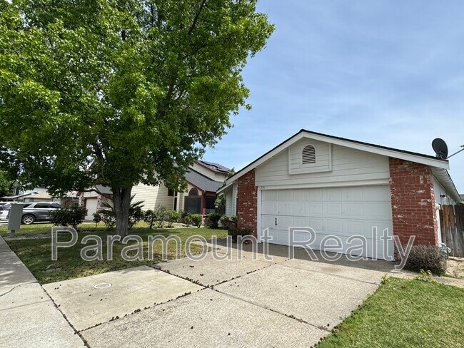 Building Photo - 1230 Mohr Cir