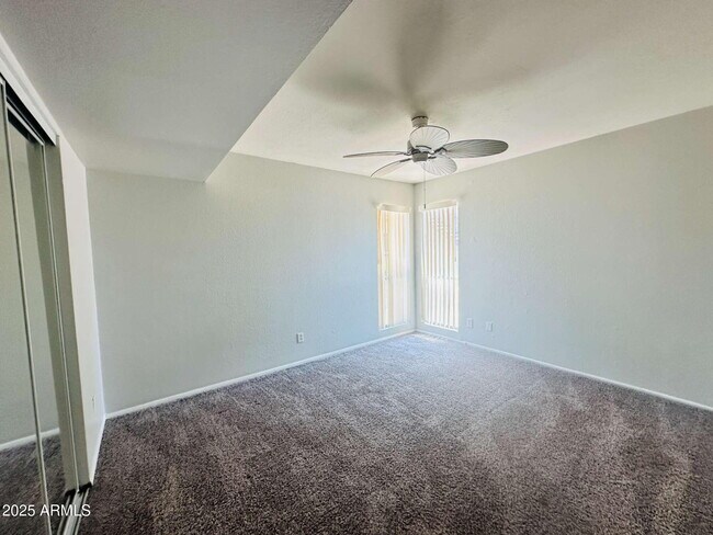 Building Photo - 2675 E Silk Oak Dr