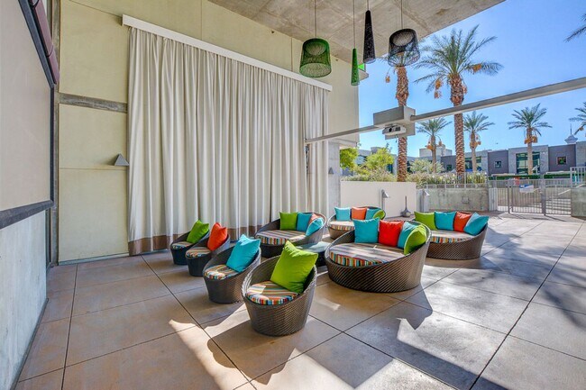 Building Photo - Juhl 345-City Views from this Spacious Deluxe Studio Residence