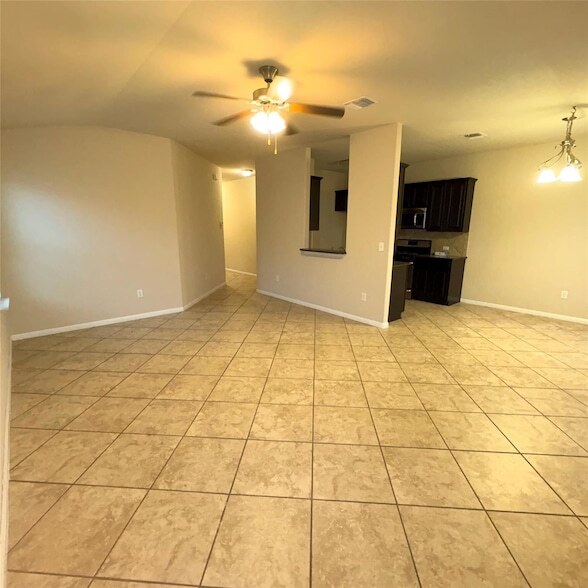 Building Photo - 208 Moulins Ln