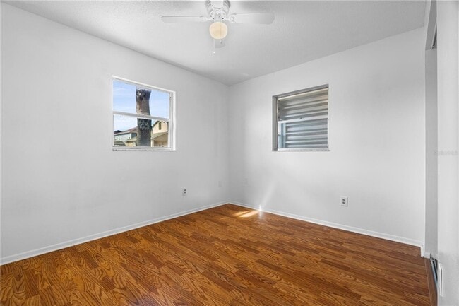 Building Photo - 2814 20th Ave Dr W