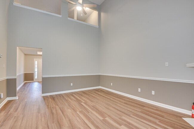 Building Photo - 7640 Pleasantville Way