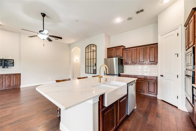 Building Photo - 2112 Benjamin Creek Dr