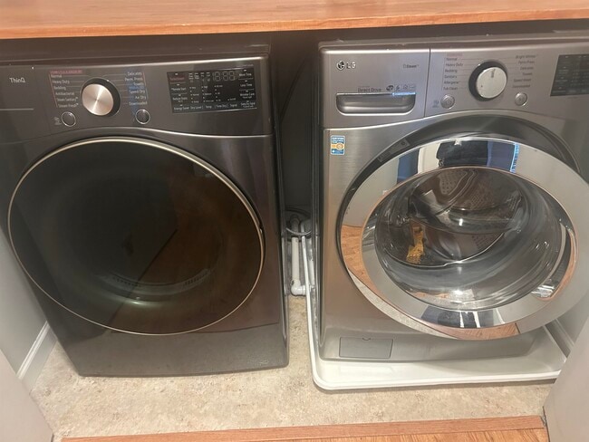 Building Photo - 125 Joyce Dr