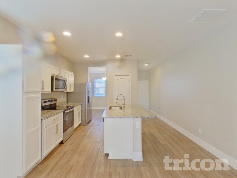 Building Photo - 42037 W Lunar St