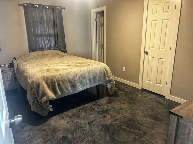 Building Photo - 205 Cotton Creek Cove