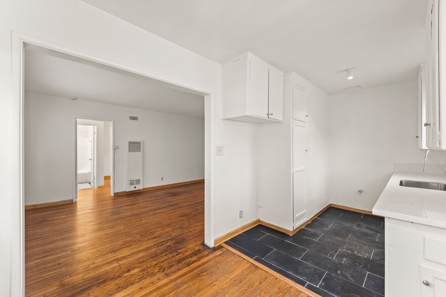 Building Photo - 12107 Washington Pl