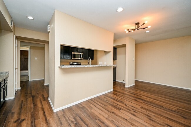 Building Photo - 19226 Plantain Dr