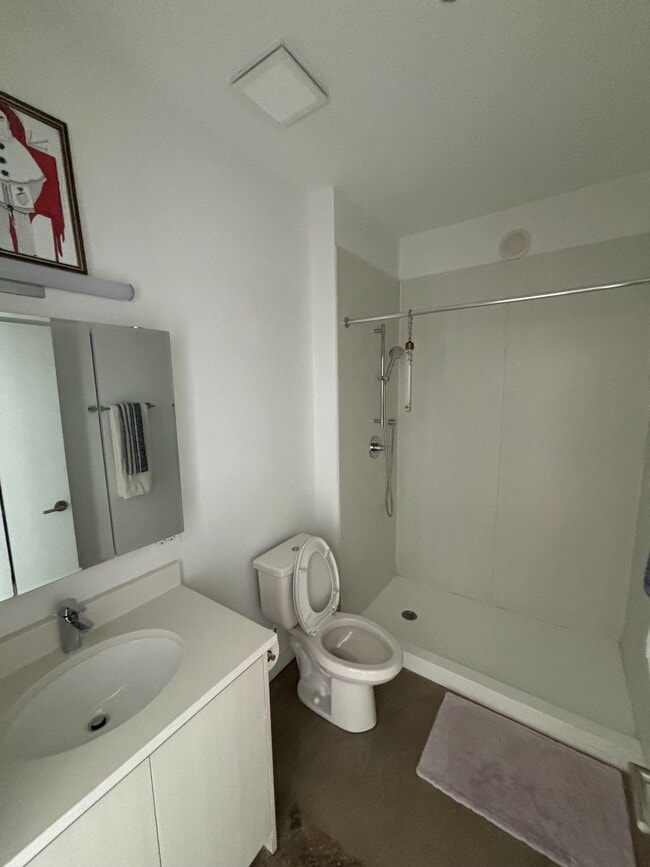 Building Photo - 1009 W Lawrence Ave