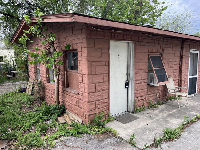 Building Photo - 4309 Fredericksburg Rd