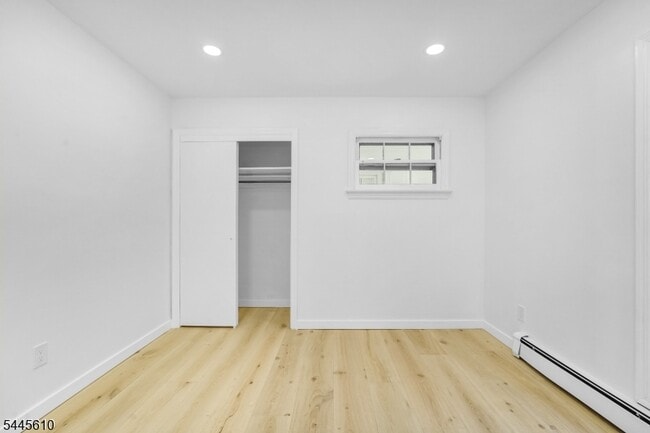 Building Photo - 306 Warrenville Rd