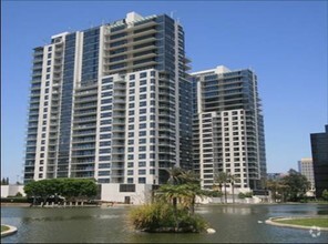 Building Photo - Skyline at MacArthur Place