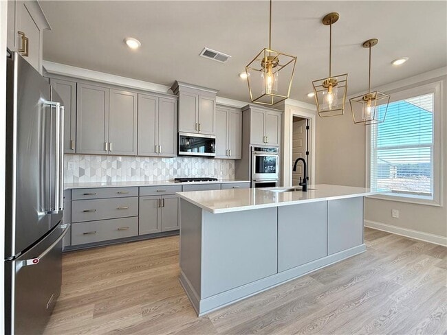 Building Photo - 3227 Madeira Dr