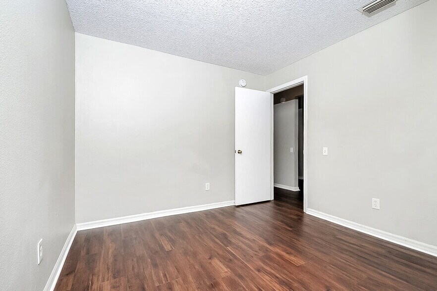Building Photo - 10532 Walker Vista Dr