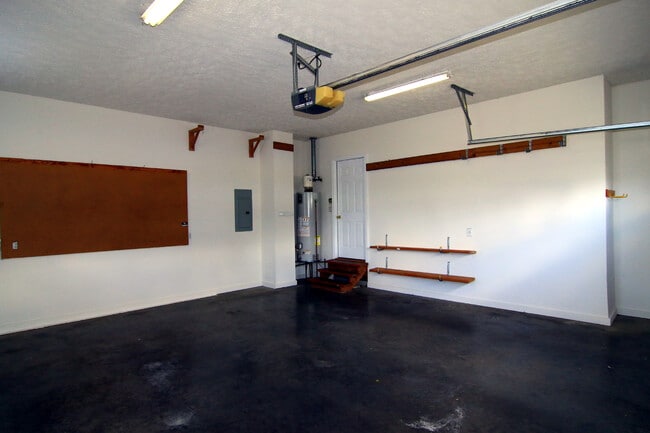 Building Photo - 2123 Moonlite Ct